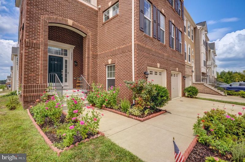 22283 Pinecroft Ter, Ashburn, VA 20148