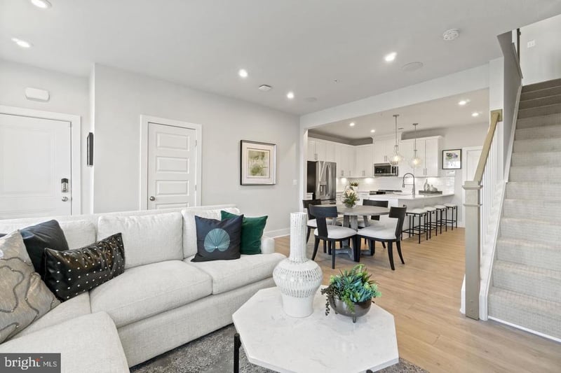 43805 Middleway Ter, Ashburn, VA 20147