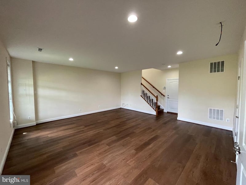 42751 Puller Ter, Broadlands, VA 20148