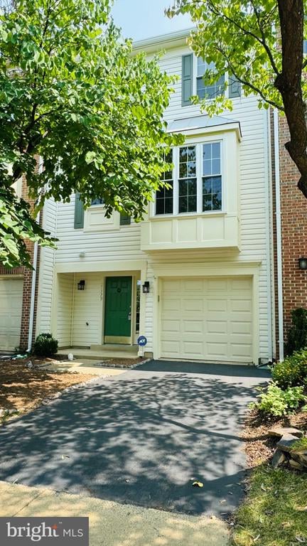 21779 Kings Crossing Ter, Ashburn, VA 20147