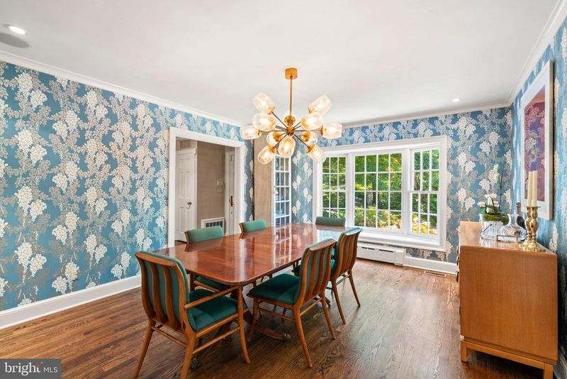 4707 Woodway Ln NW, Washington, DC 20016