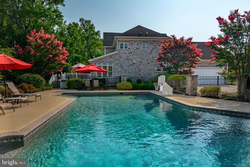 1416 Paddocks Ct, Crownsville, MD 21032