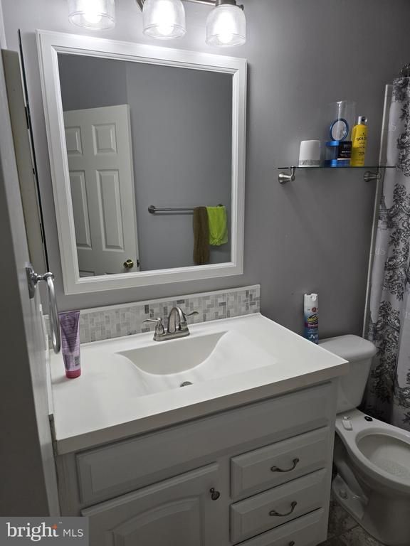5211 Stoney Meadows Dr, District Heights, MD 20747