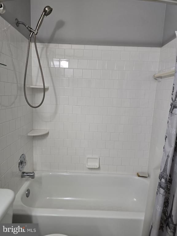 5211 Stoney Meadows Dr, District Heights, MD 20747