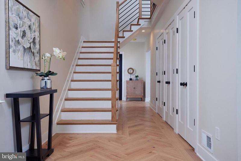 5437 33rd St NW, Washington, DC 20015