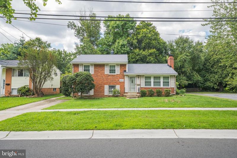 4912 Adrian St, Rockville, MD 20853
