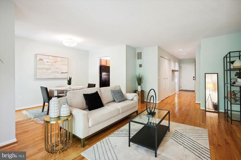 11713 Decade Ct, Reston, VA 20191