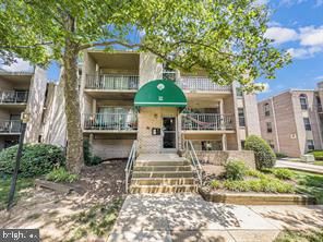 12 Canterbury Sq #301, Alexandria, VA 22304