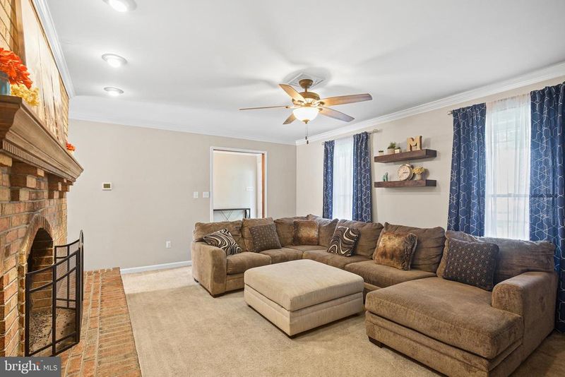 3913 Southview Ct, Jefferson, MD 21755