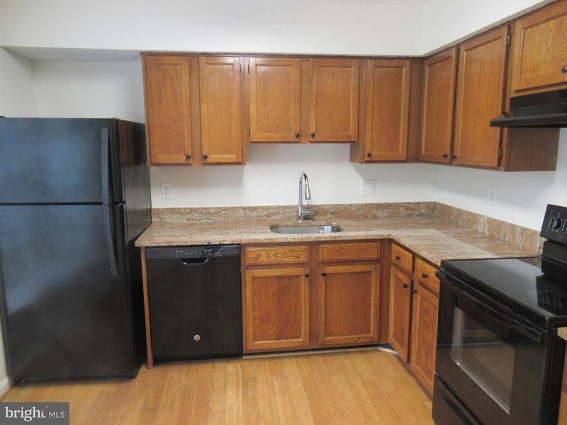 5707 Independence Cir, Alexandria, VA 22312