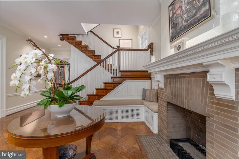 2272 Cathedral Ave NW, Washington, DC 20008
