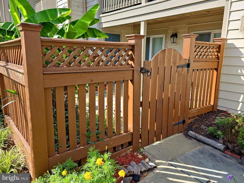 6088 Essex House Sq #6088A, Alexandria, VA 22310