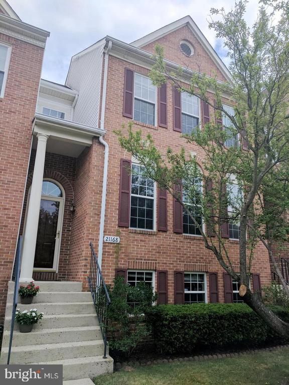 21168 Millwood Sq, Sterling, VA 20165