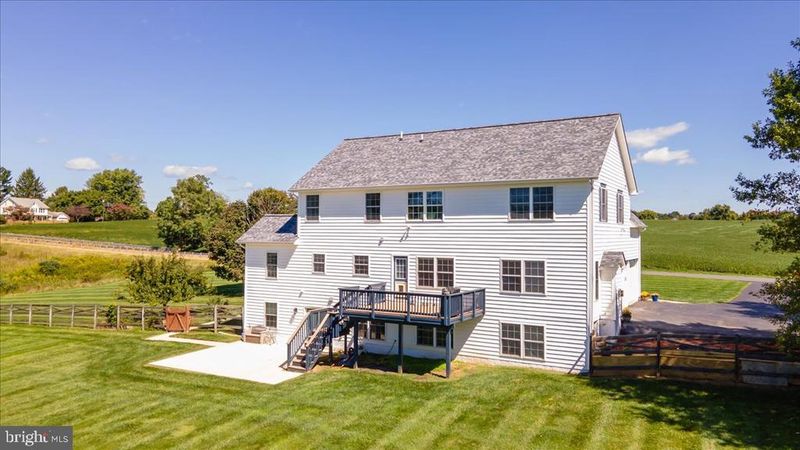 3335 Eclipse Dr, Jefferson, MD 21755