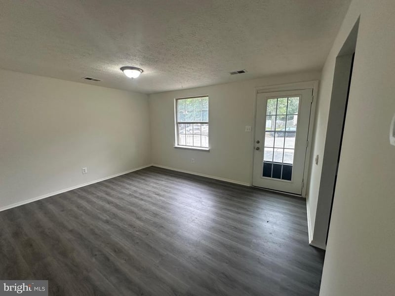 3510 Old Crown Dr, Pasadena, MD 21122
