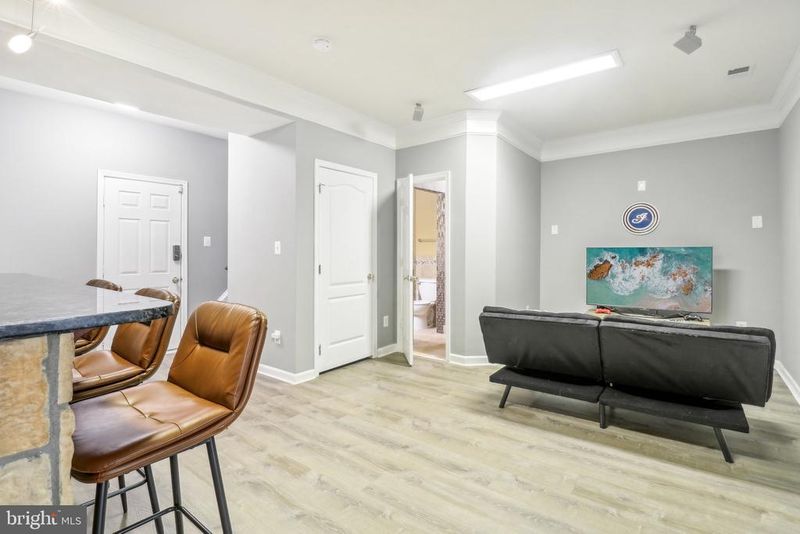 43696 Hamilton Chapel Ter, Ashburn, VA 20148