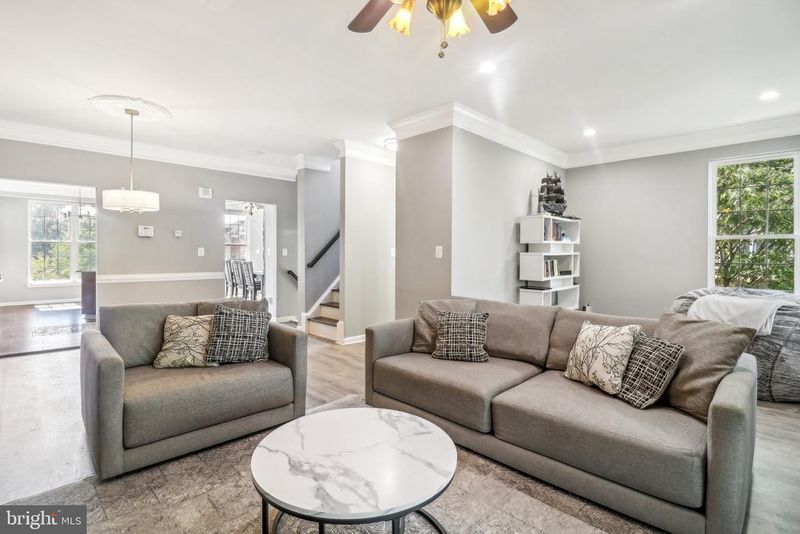 43696 Hamilton Chapel Ter, Ashburn, VA 20148