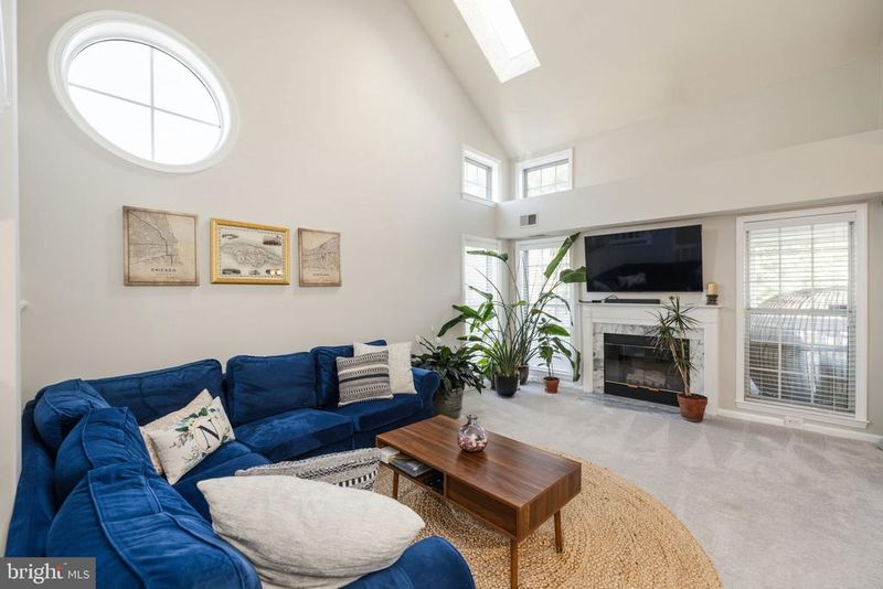 6847 Brindle Heath Way #159, Alexandria, VA 22315