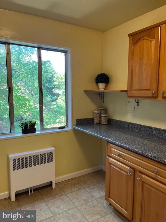 5301 Westbard Cir #312, Bethesda, MD 20816