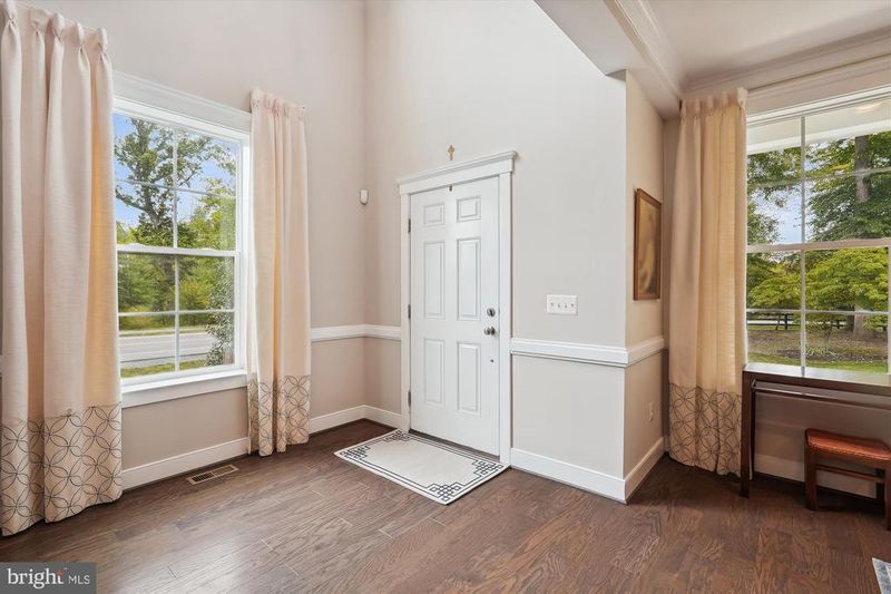 16921 Purcellville Rd, Purcellville, VA 20132