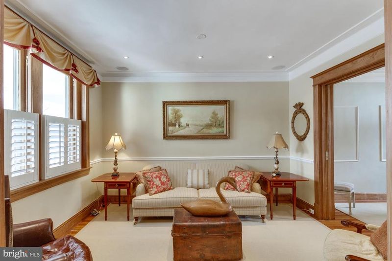 1654 33rd St NW, Washington, DC 20007
