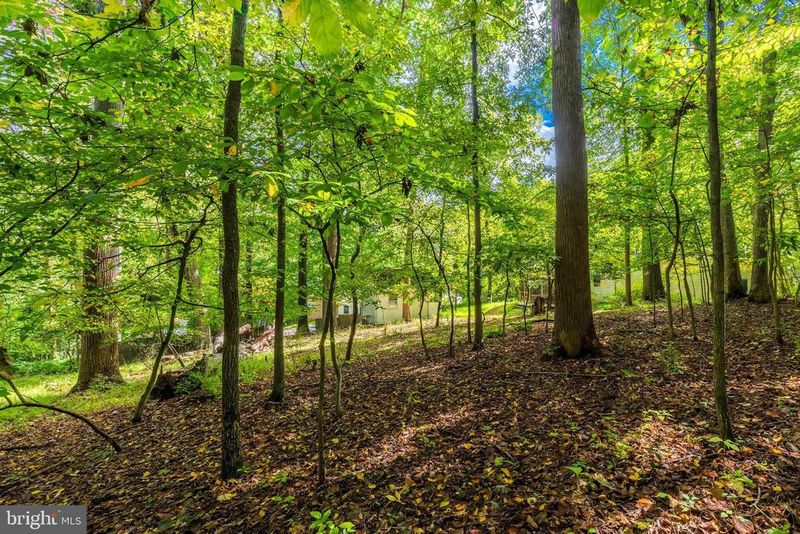 3618 Woodburn Rd, Annandale, VA 22003