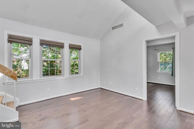 525 Bashford Ln #5, Alexandria, VA 22314