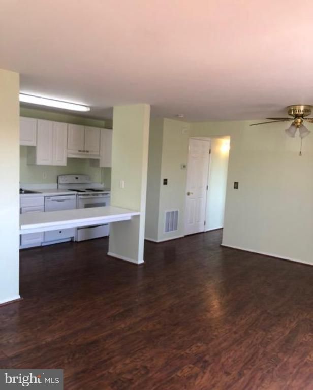 19625 Gunners Branch Rd #934, Germantown, MD 20876