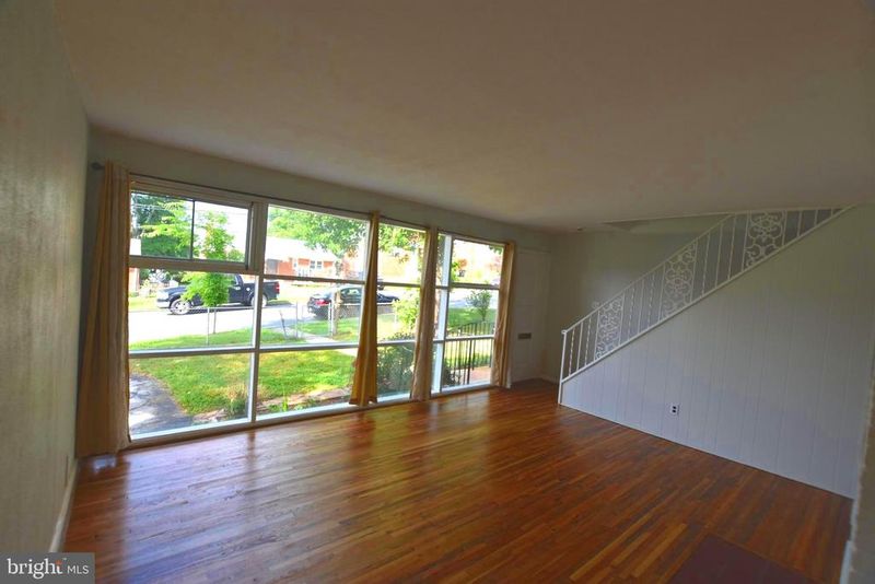6946 Emerson St, Hyattsville, MD 20784