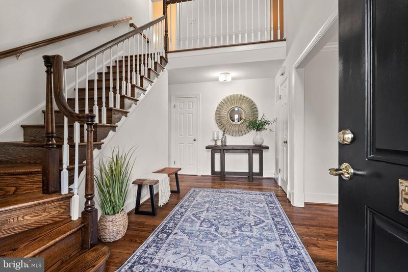 508 Richards Ln, Alexandria, VA 22302