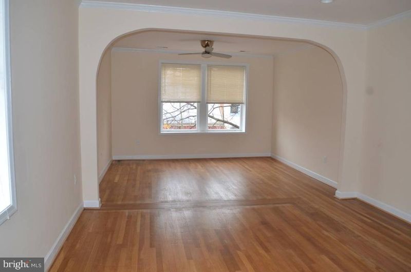 55 E Patrick St #4, Frederick, MD 21701