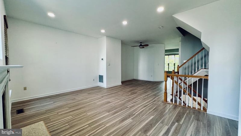 21779 Kings Crossing Ter, Ashburn, VA 20147