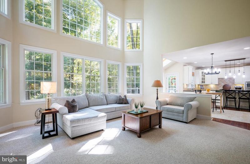 38459 Wooded Hollow Dr, Hamilton, VA 20158