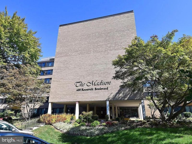 600 Roosevelt Blvd #314, Falls Church, VA 22044