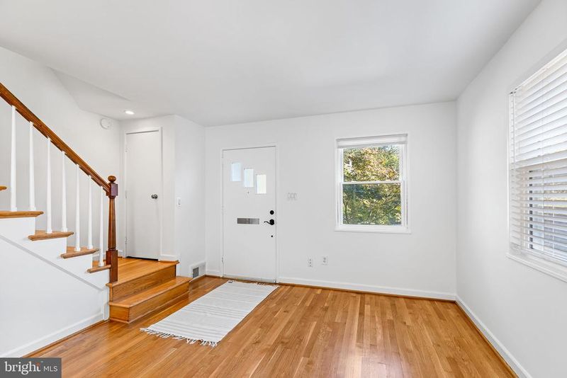 4404 Vermont Ave, Alexandria, VA 22304