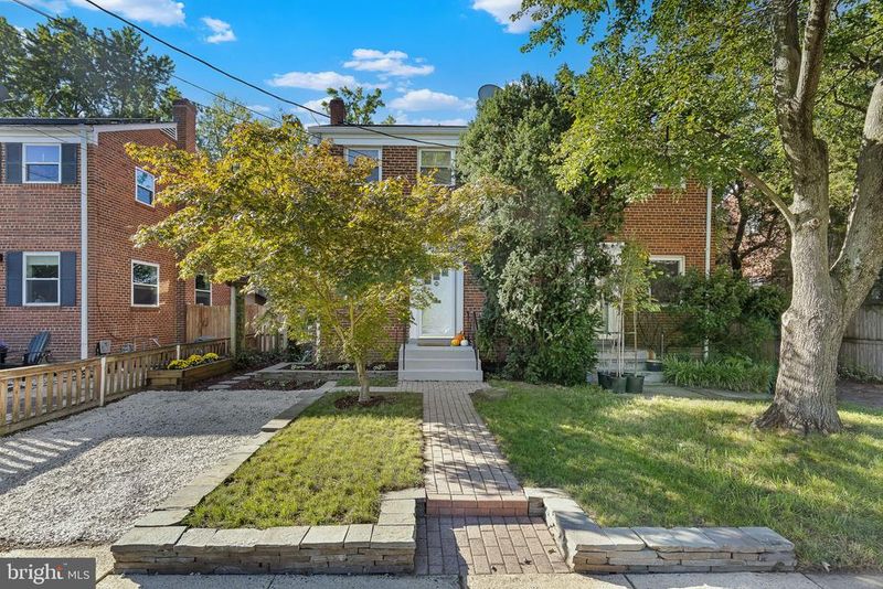 4404 Vermont Ave, Alexandria, VA 22304