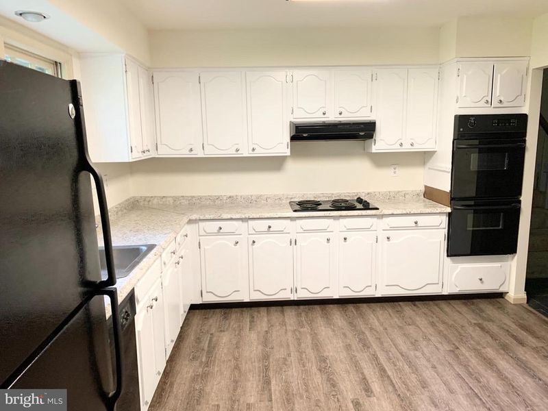 7213 Righters Mill Rd, Rockville, MD 20855
