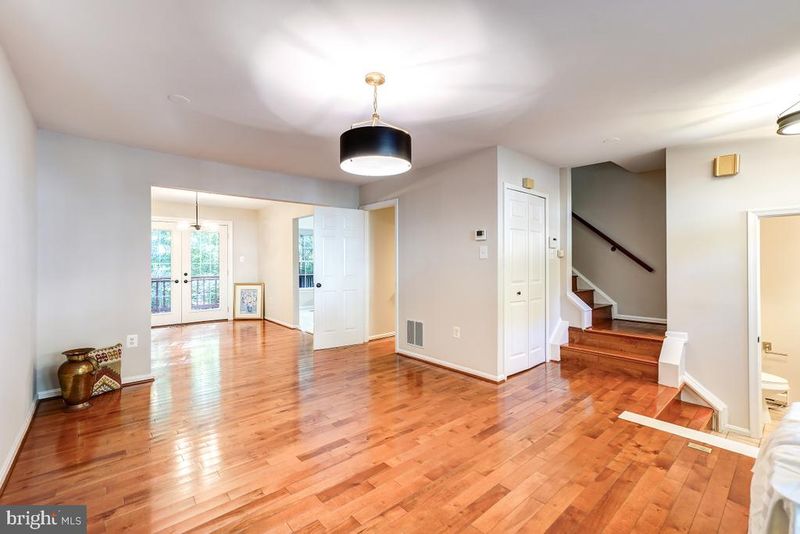 12029 Eaglewood Ct, Silver Spring, MD 20902