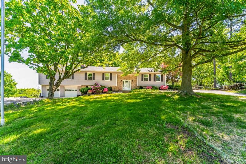 12813 Bunker Hill Rd, Union Bridge, MD 21791