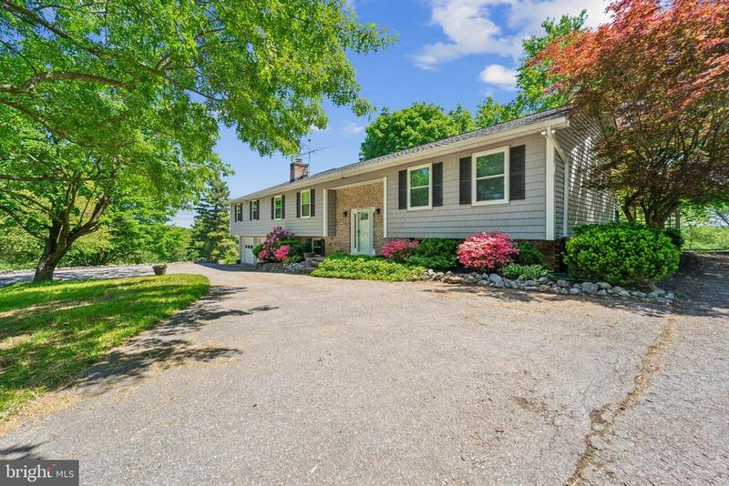 12813 Bunker Hill Rd, Union Bridge, MD 21791