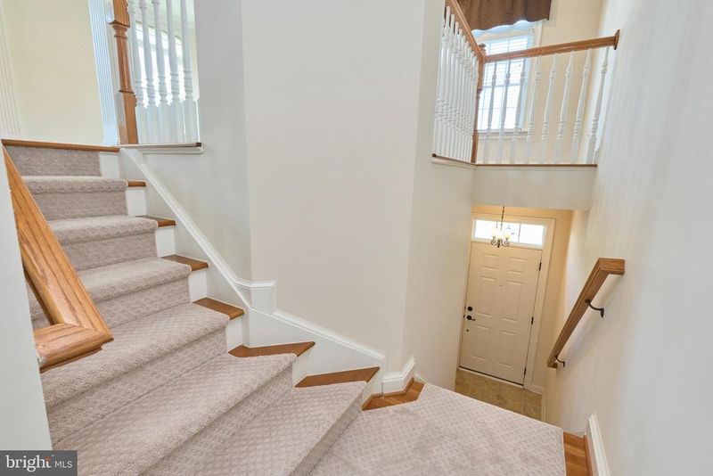 21276 Hyrst Grove Ter, Ashburn, VA 20147