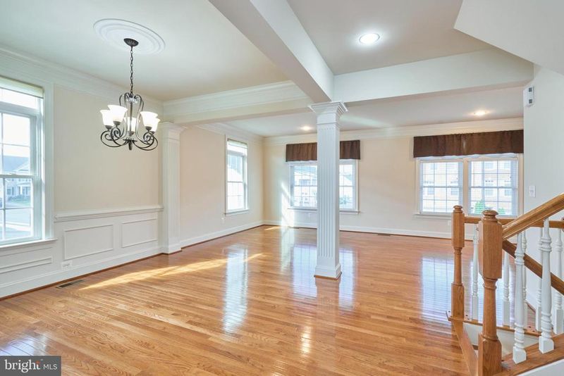 21276 Hyrst Grove Ter, Ashburn, VA 20147
