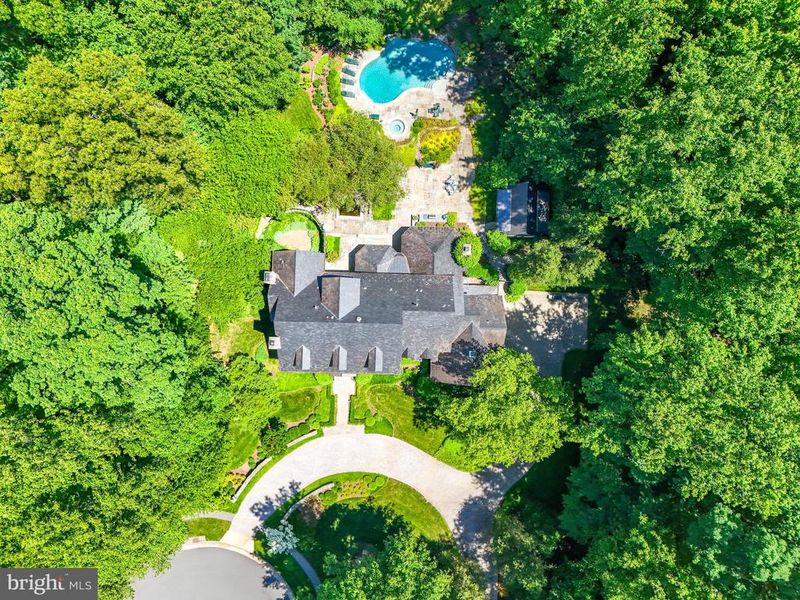 919 Dominion Reserve Dr, Mclean, VA 22102