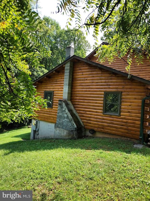 17326 Sunshine Trl, Sabillasville, MD 21780