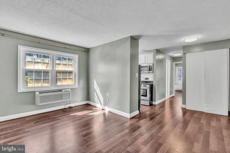 2237 Farrington Ave #203, Alexandria, VA 22303