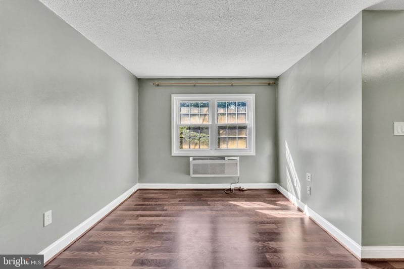 2237 Farrington Ave #203, Alexandria, VA 22303