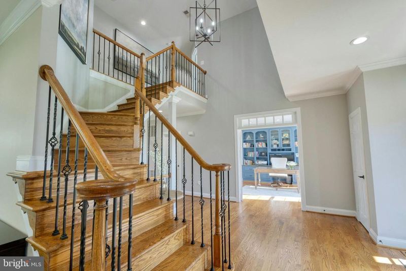 16876 Golden Leaf Ct, Hamilton, VA 20158