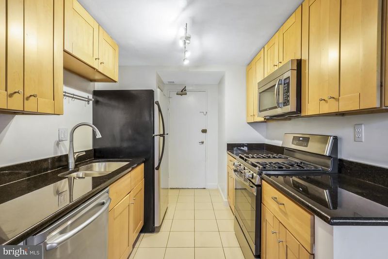 1830 Columbia PIKE #G-3, Arlington, VA 22204