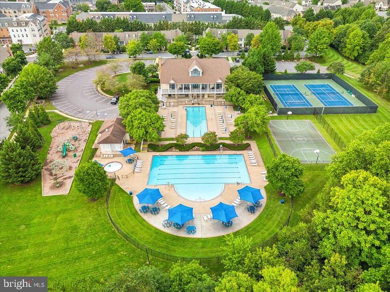 2442 Rippling Brook Rd, Frederick, MD 21701