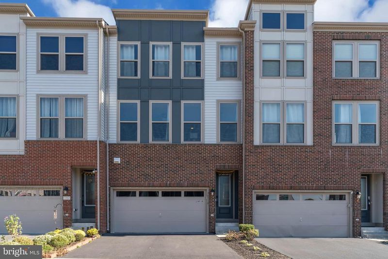 24510 Laurel Thicket Ter, Sterling, VA 20166